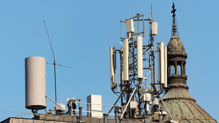 Hidden Antennas for Urban Areas: Connectivity Without Visual Pollution